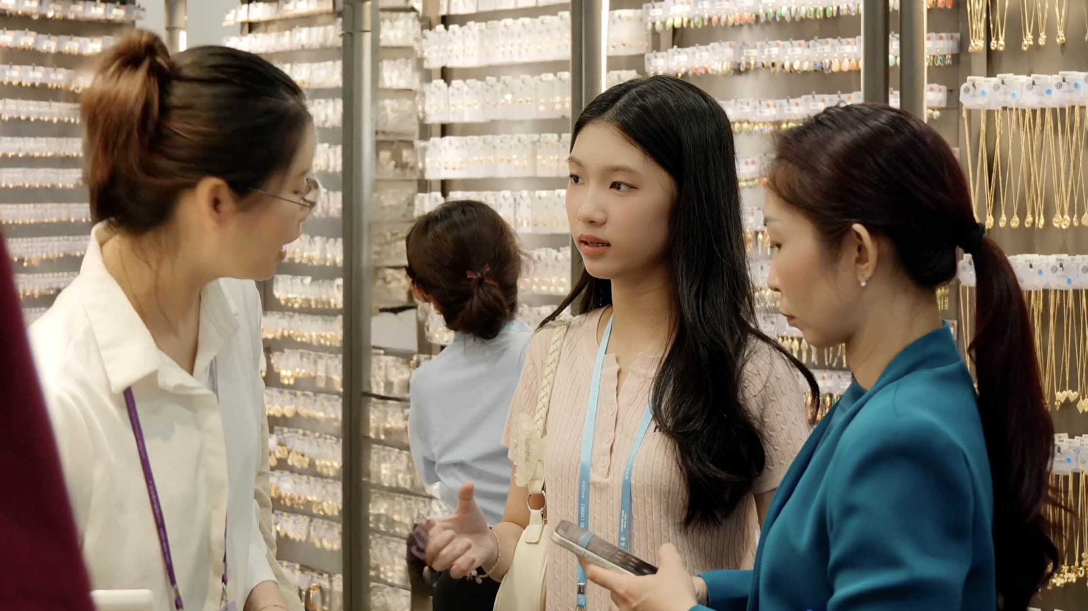 MỘT NGÀY NÀO ĐÓ, KHI CON ĐỦ LỚN…